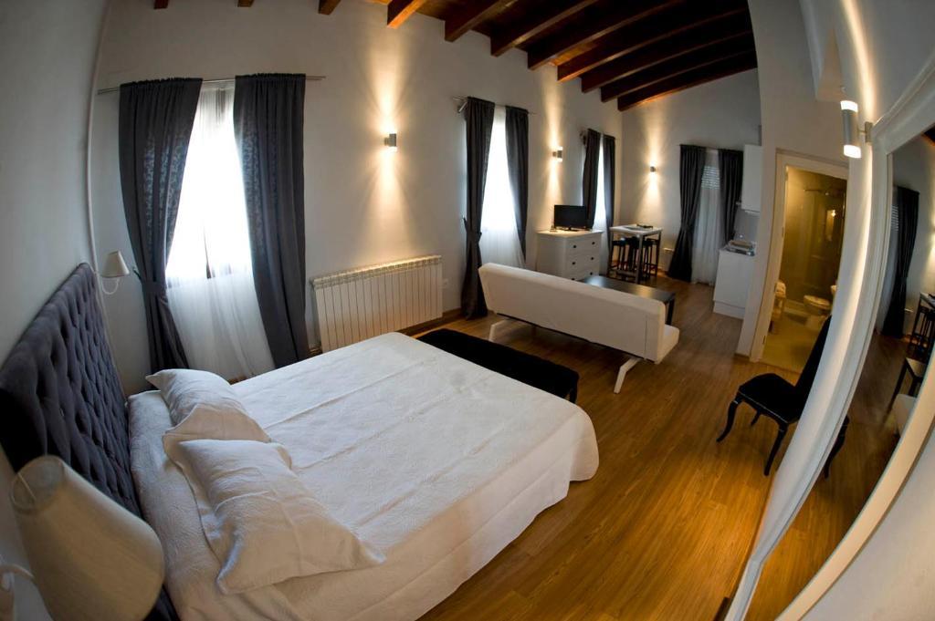 Palacio De Ivan Tarin Hotel Monteagudo del Castillo Room photo